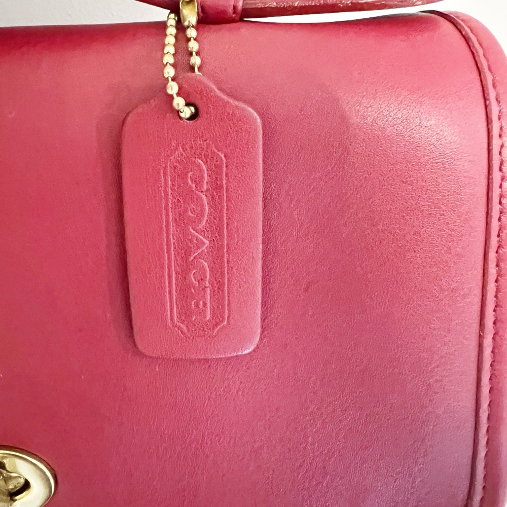 Coach Court Vintage Crossbody Bag Color Red 9870 - Picture 6 of 15